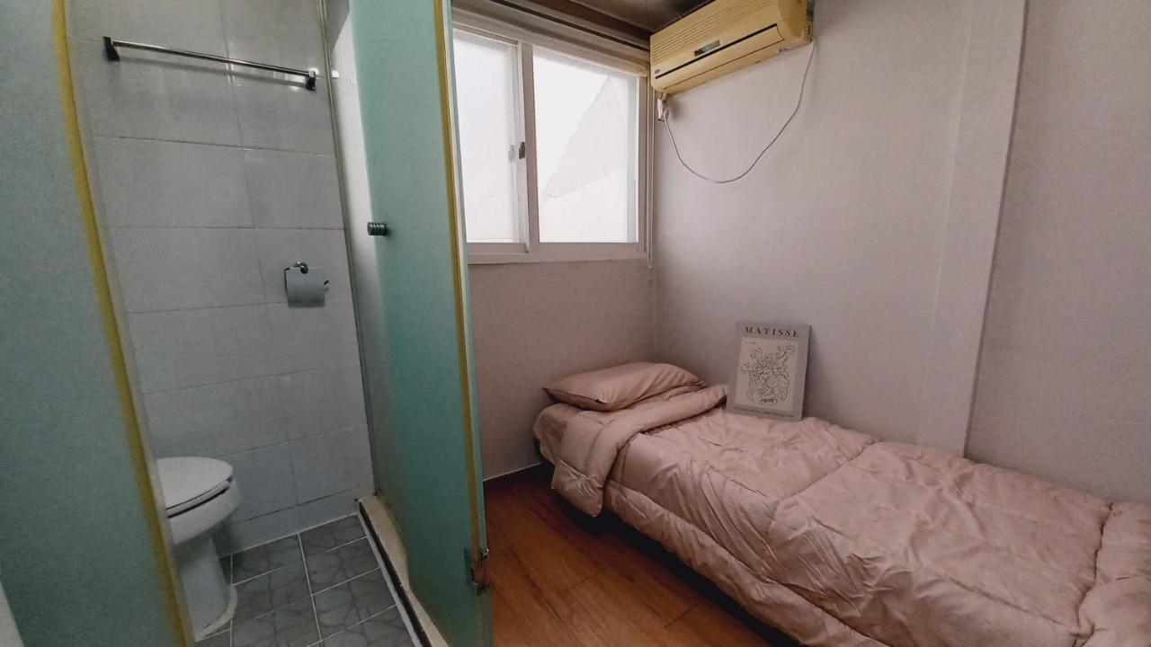 Haechi Stay Guesthouse - For Foreigners Only Сеул Экстерьер фото